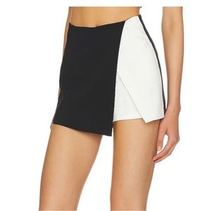 Aaleyah Two Tone Wrap Skort in Black & White (NWOT)
